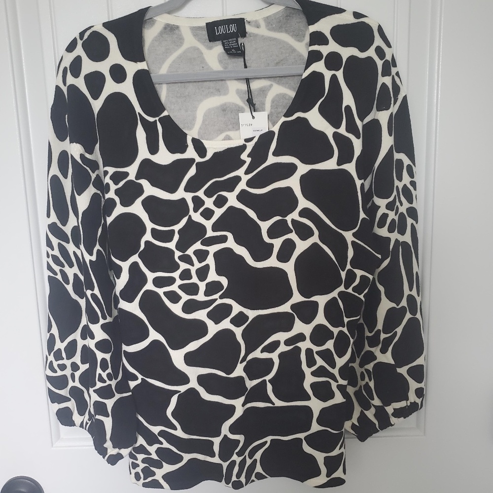 NWT LOULOU BLACK/WHITE ANIMAL PRINT SWEATER-SIZE XL